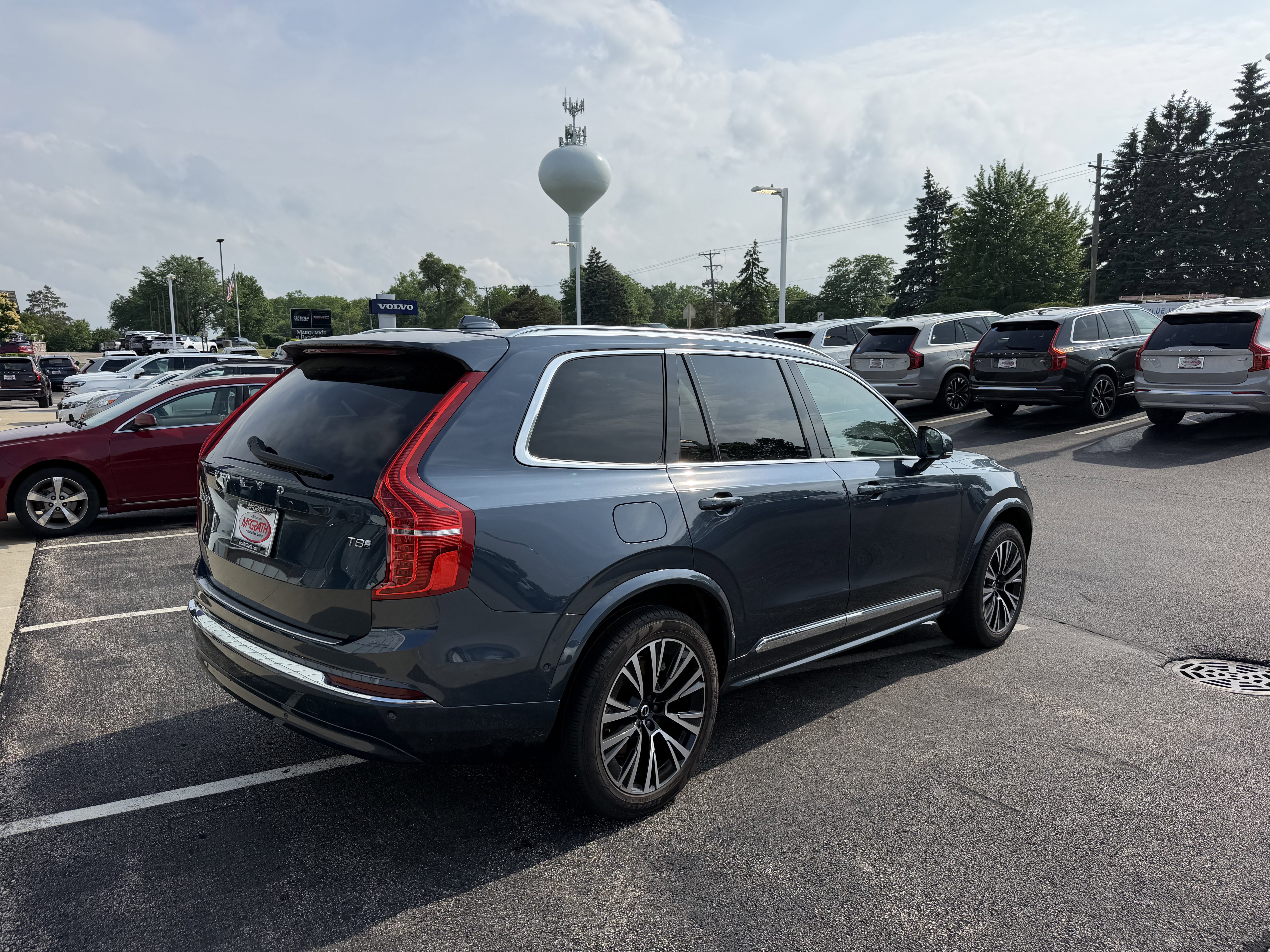 Used 2025 Volvo XC90 T8 Plus w/ Protection Package Premier AWD/4WD image 4