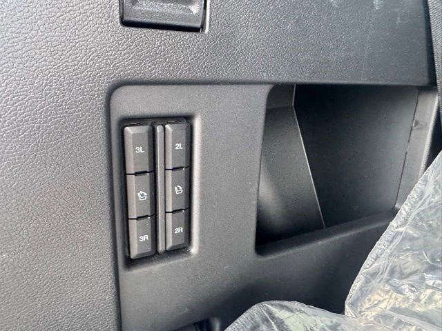 Certified 2024 Ford Expedition Limited image 32