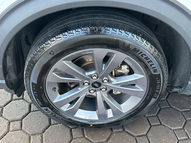 Certified 2023 Ford Explorer XLT w/ Equipment Group 202A AWD/4WD image 6