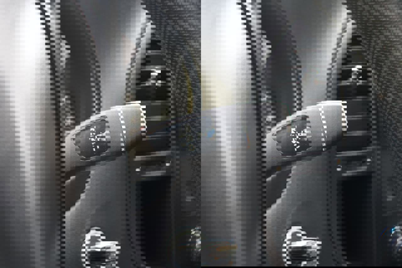 Used 2018 Mercedes-Benz Metris Passenger image 27