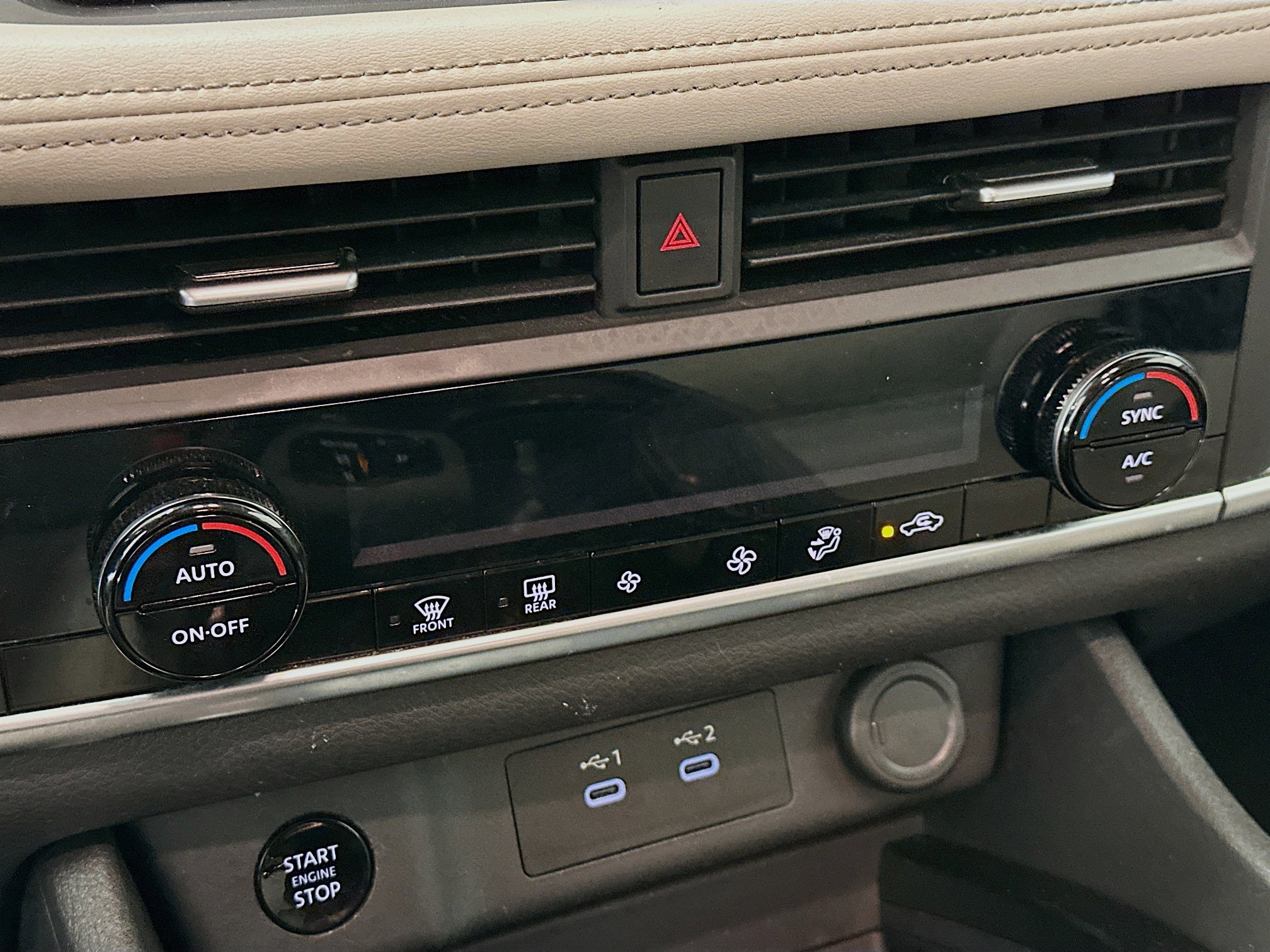 Used 2025 Nissan Rogue SV image 23