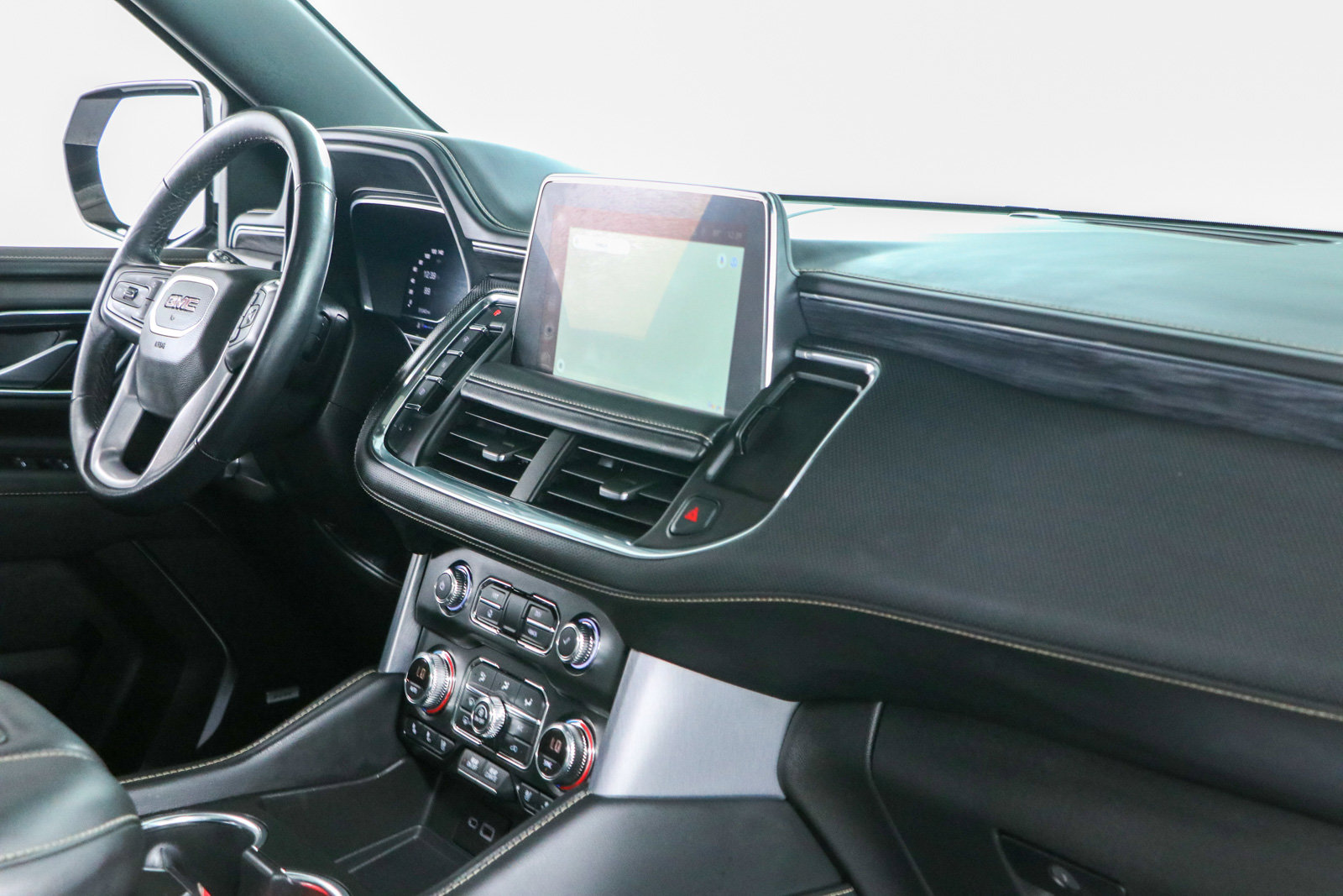 Used 2022 GMC Yukon SLT w/ SLT Premium Package AWD/4WD image 30