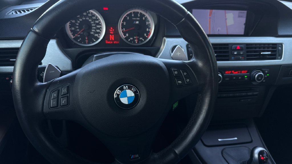 Used 2010 BMW M3 Convertible RWD image 21