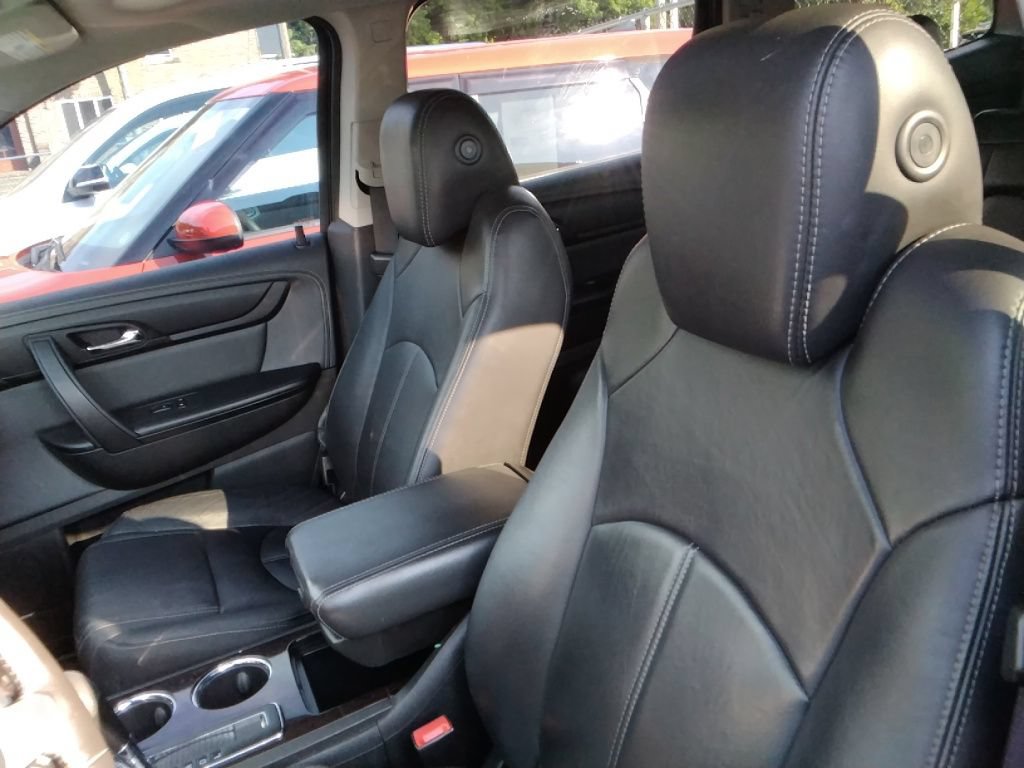 Used 2017 Chevrolet Traverse LT AWD/4WD image 9