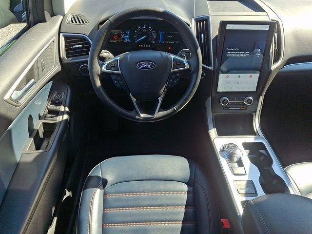 Used 2022 Ford Edge SEL w/ Sport Appearance Package AWD/4WD image 2