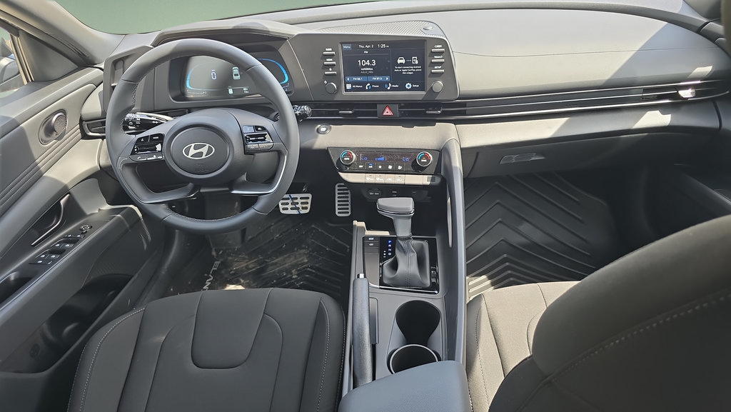 New 2026 Hyundai Elantra Sport FWD image 24
