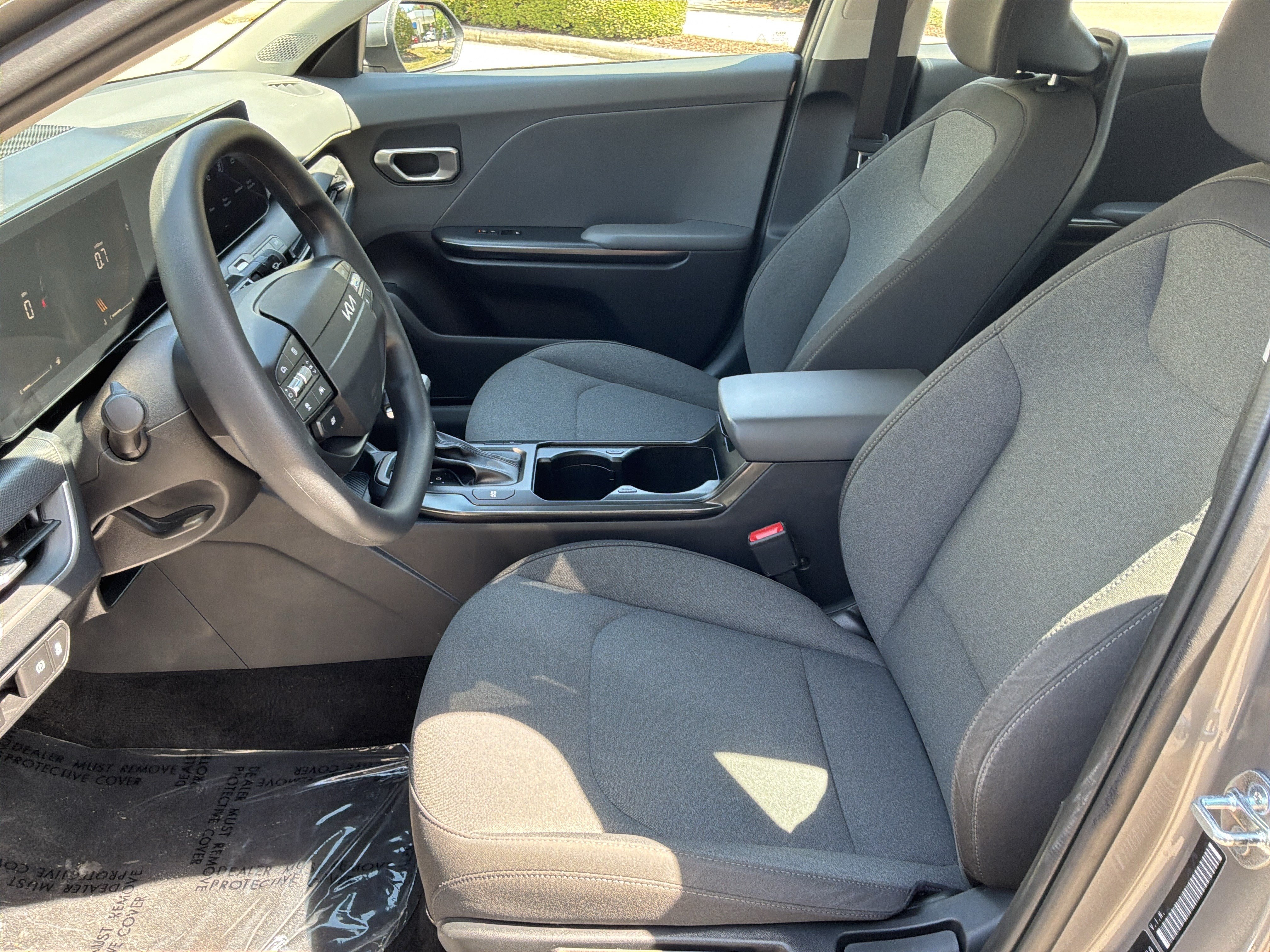 Used 2025 Kia K4 FWD image 16