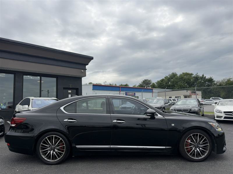 Used 2015 Lexus LS 460 w/ F Sport Package RWD image 8