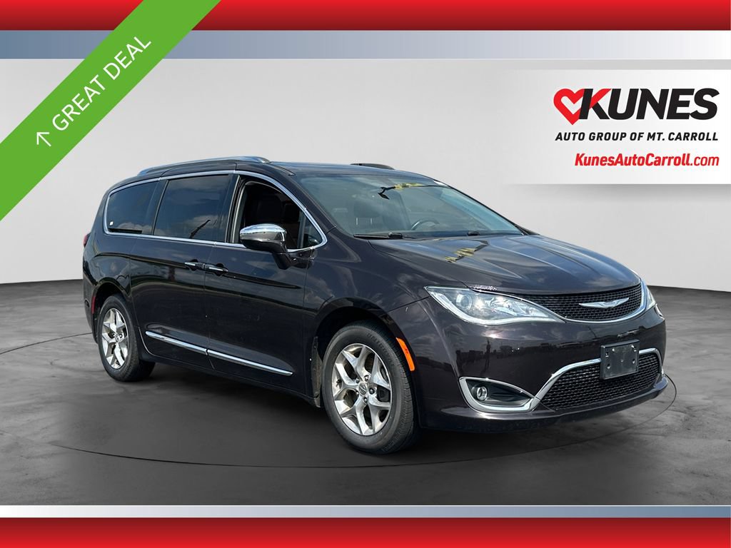 Used 2017 Chrysler Pacifica Limited w/ UConnect Theater Package