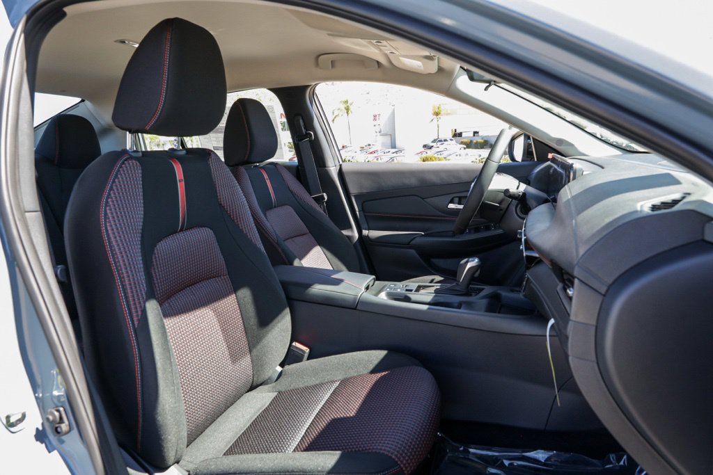 New 2027 Nissan Sentra SR FWD image 19