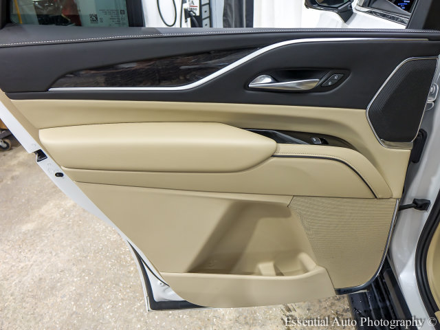 Certified 2022 Cadillac Escalade Premium Luxury w/ LPO, Illumination Package AWD/4WD image 26