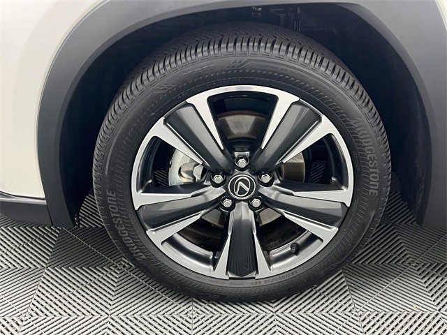 Certified 2025 Lexus UX 300h FWD image 22