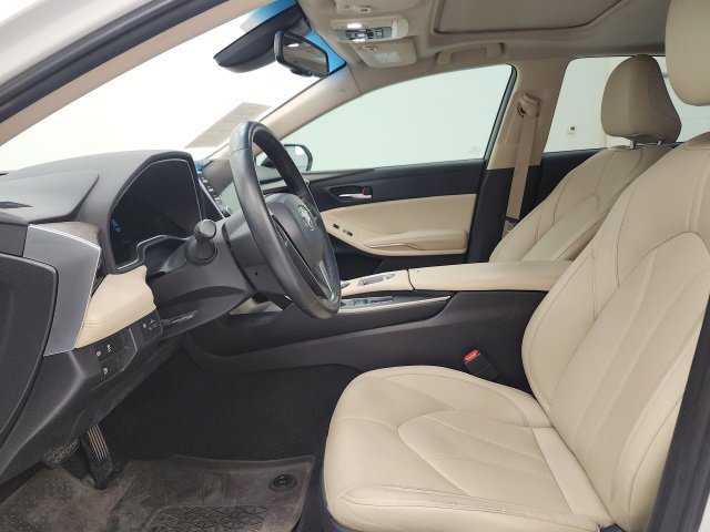Used 2021 Toyota Avalon XLE w/ Moonroof Package image 13