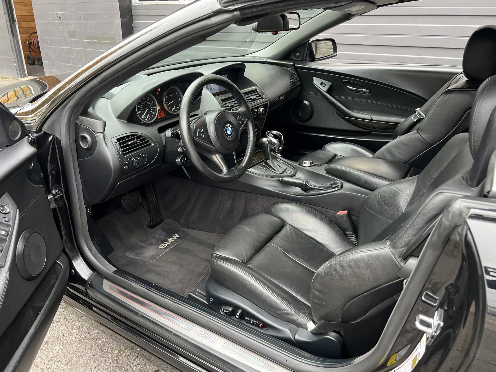 Used 2007 BMW 650i Convertible image 14