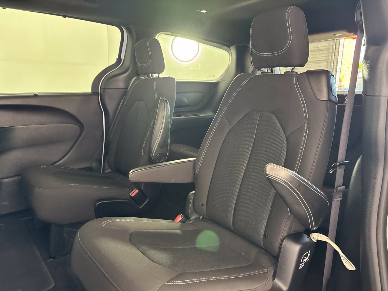 Used 2021 Chrysler Pacifica Touring w/ S Appearance Package FWD image 21