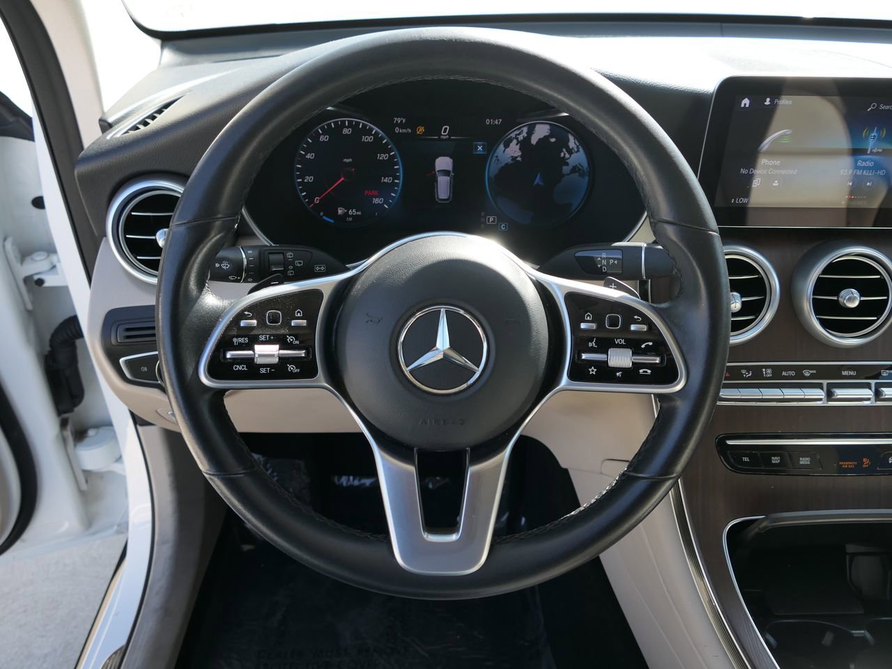 Used 2022 Mercedes-Benz GLC 300 4MATIC w/ Premium Package Lite image 19
