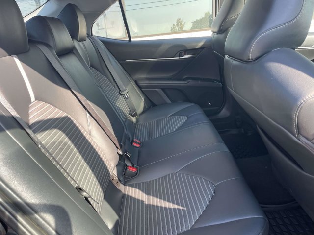 Used 2019 Toyota Camry SE FWD image 10