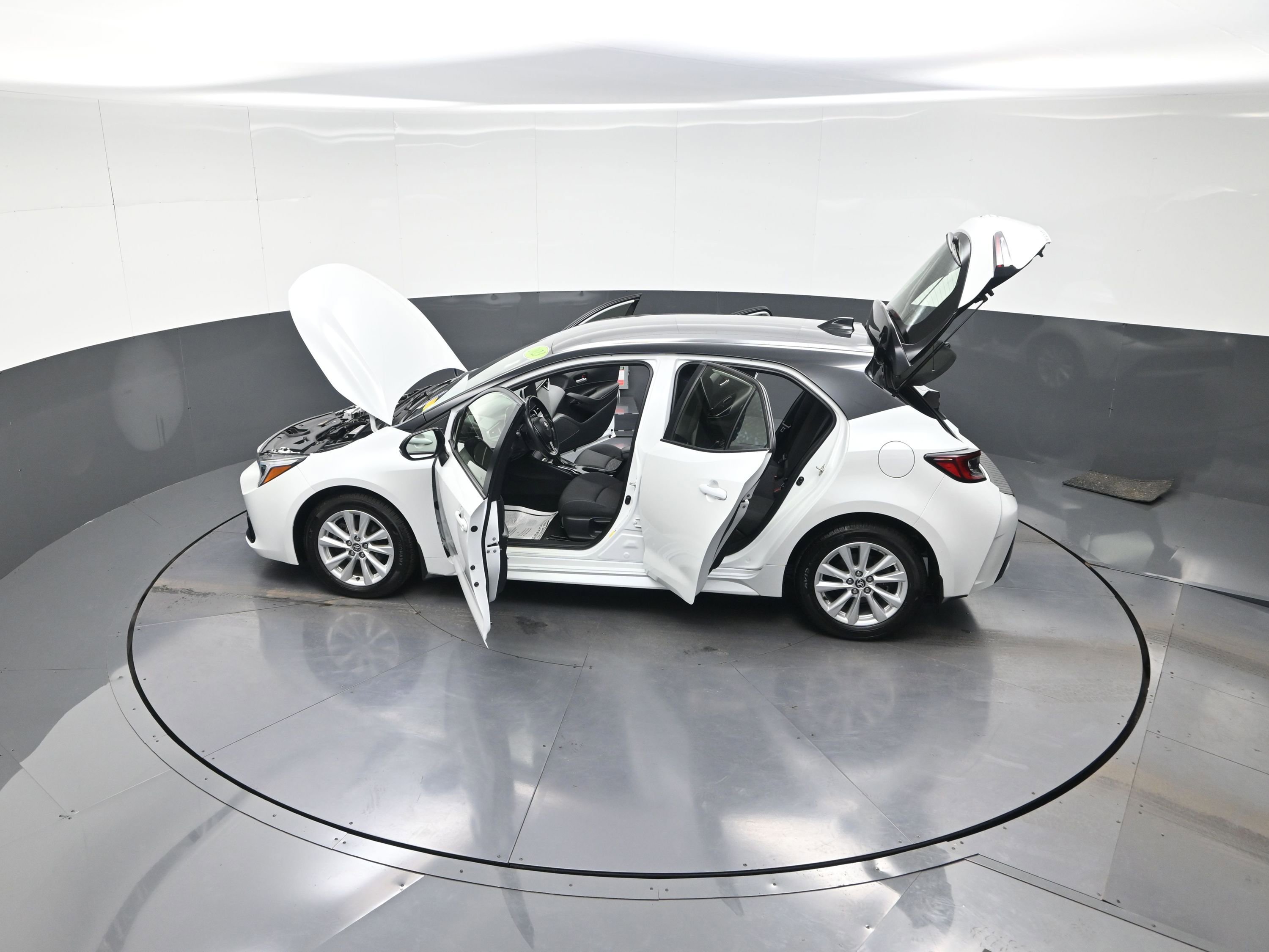 Used 2023 Toyota Corolla SE image 15