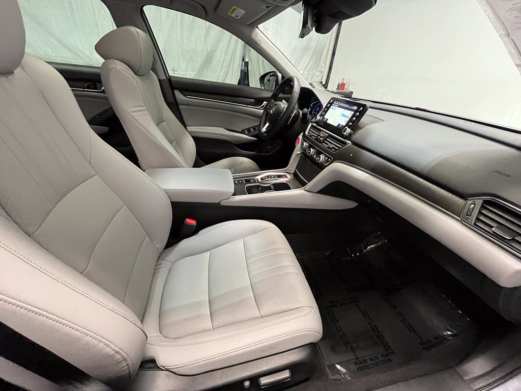 Used 2018 Honda Accord Touring image 21