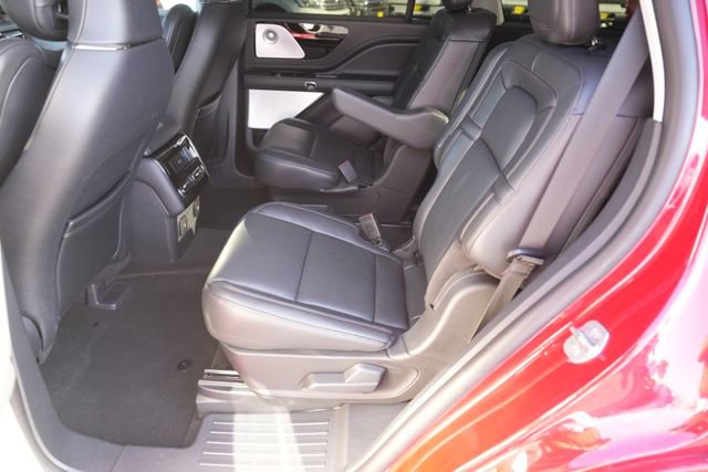 Used 2025 Lincoln Aviator Reserve w/ Equipment Group 201A image 13