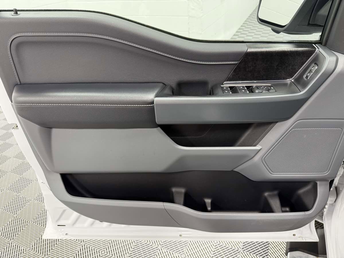 Used 2022 Ford F150 XLT w/ Equipment Group 302A High image 10