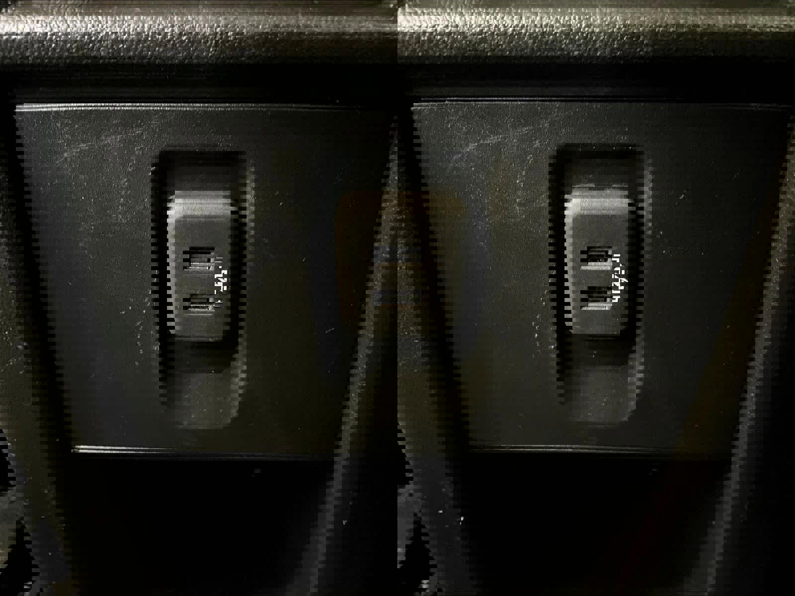 Used 2022 Chevrolet Traverse LT image 28