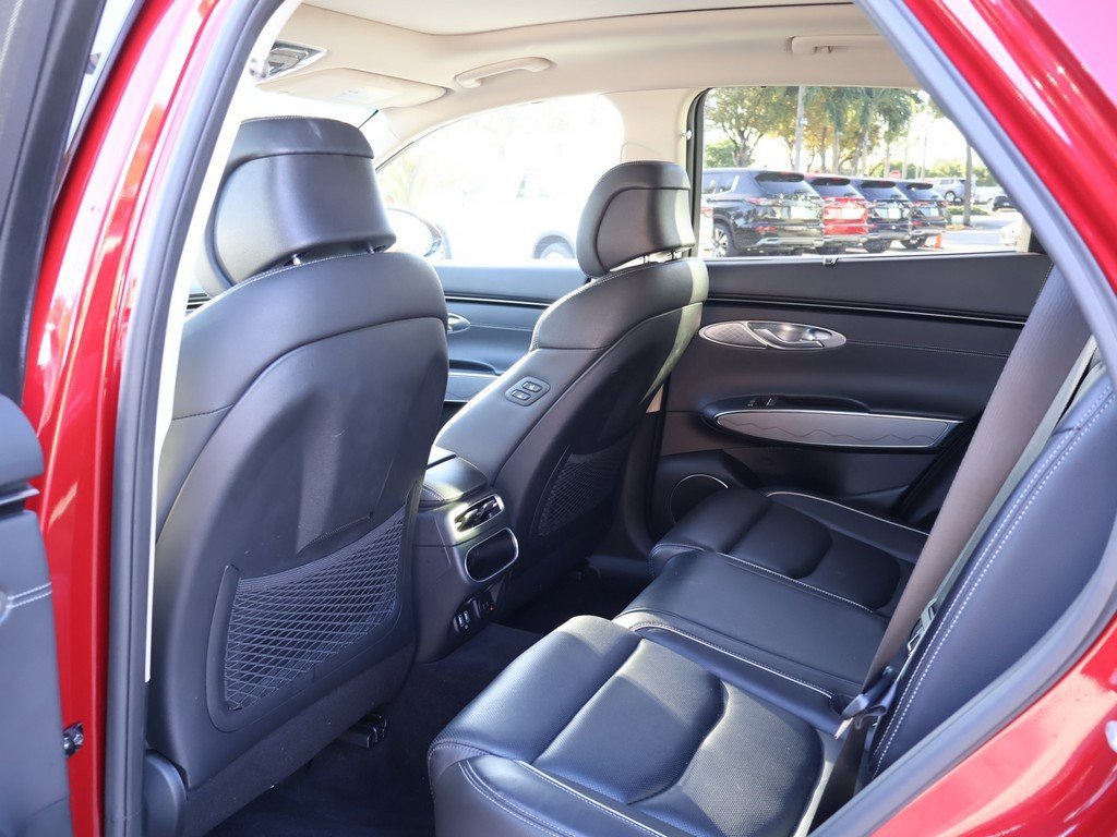 Used 2023 Genesis GV70 2.5T w/ Advanced Package image 39