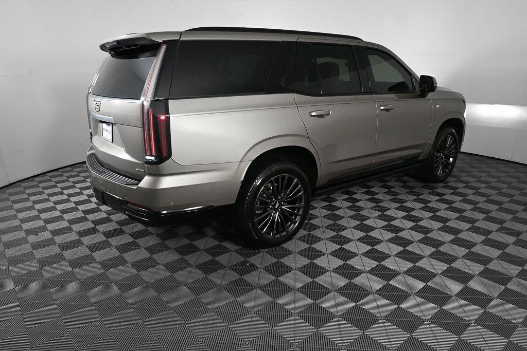 Used 2025 Cadillac Escalade Sport Platinum w/ LPO, Floor Liner Package AWD/4WD image 26