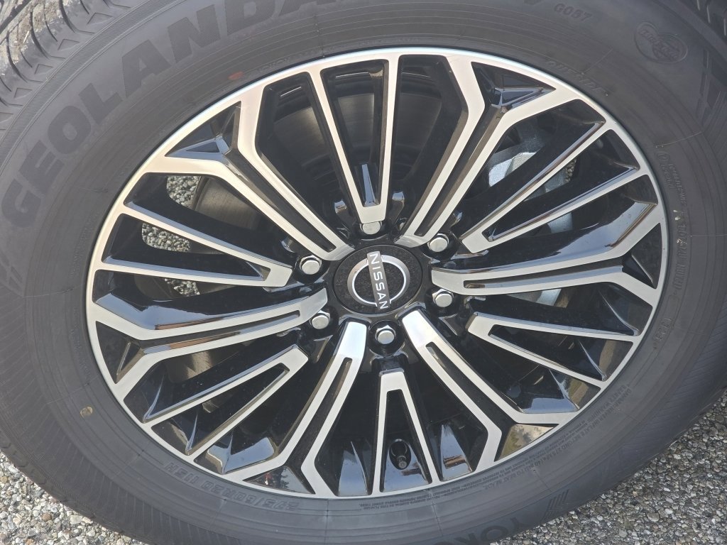 New 2025 Nissan Armada SL w/ Captain's Chari Seat Package image 18