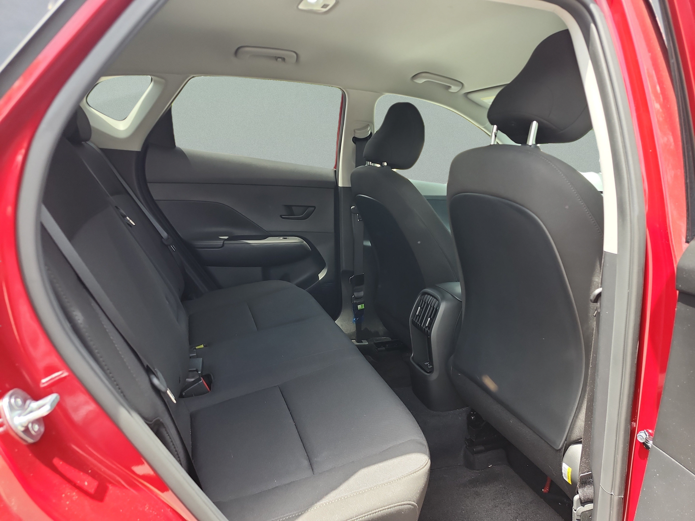 Certified 2024 Hyundai Kona SEL w/ Convenience Package FWD image 19