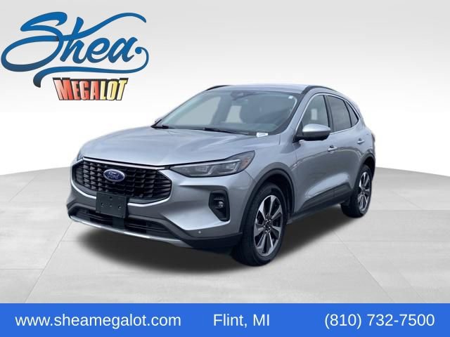 Used 2024 Ford Escape Platinum AWD/4WD image 1