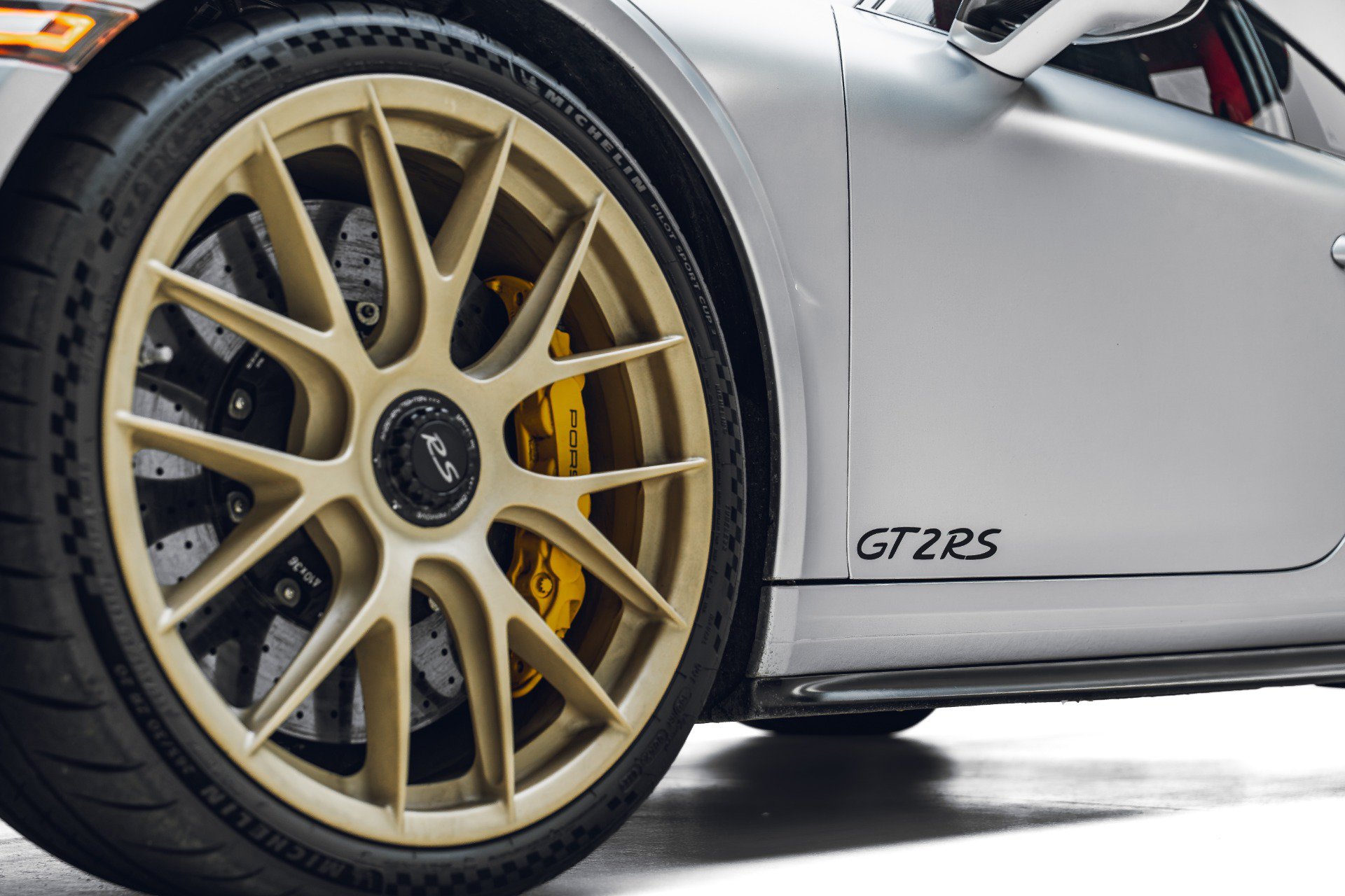 Used 2018 Porsche 911 GT2 RS RWD image 21