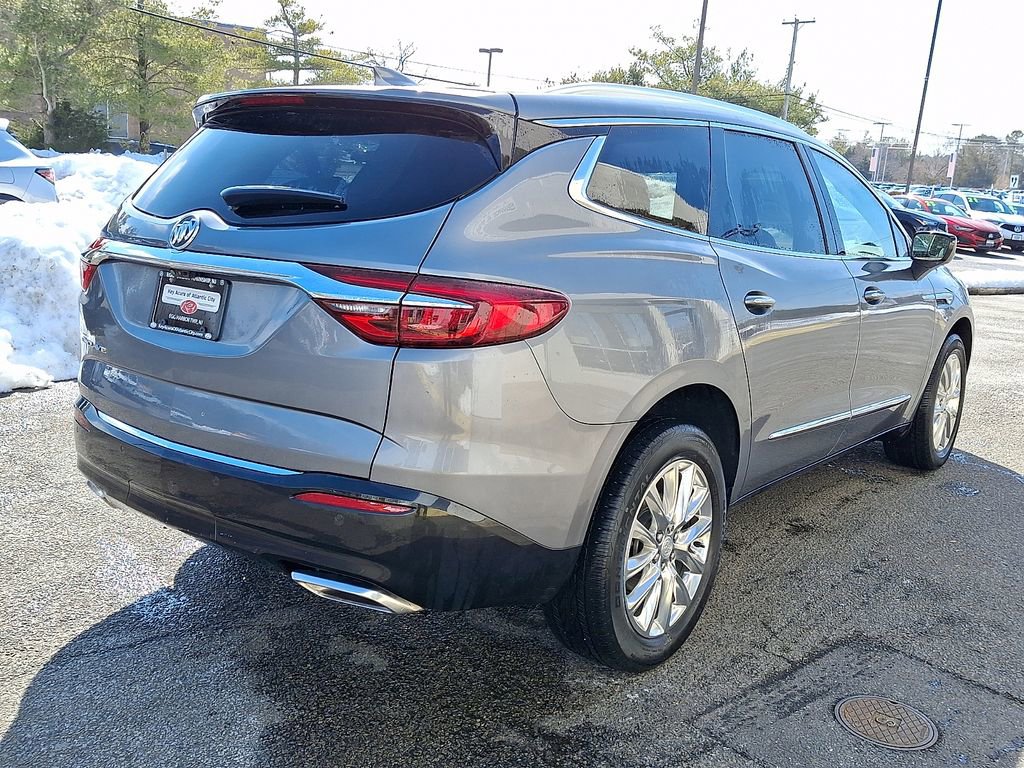 Used 2021 Buick Enclave Premium w/ Surround and Sites Package image 4