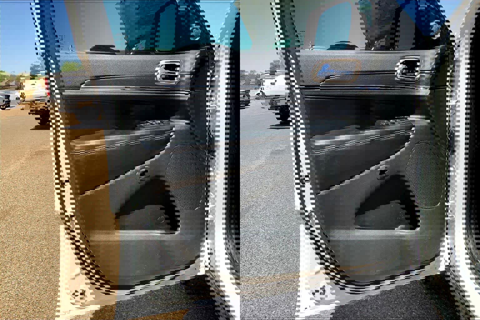 Used 2016 Jeep Grand Cherokee Limited w/ Trailer Tow Group IV image 22