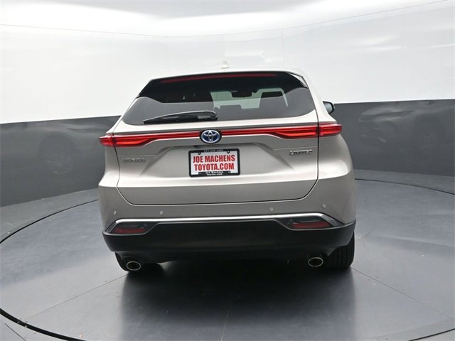 Used 2023 Toyota Venza Limited image 6