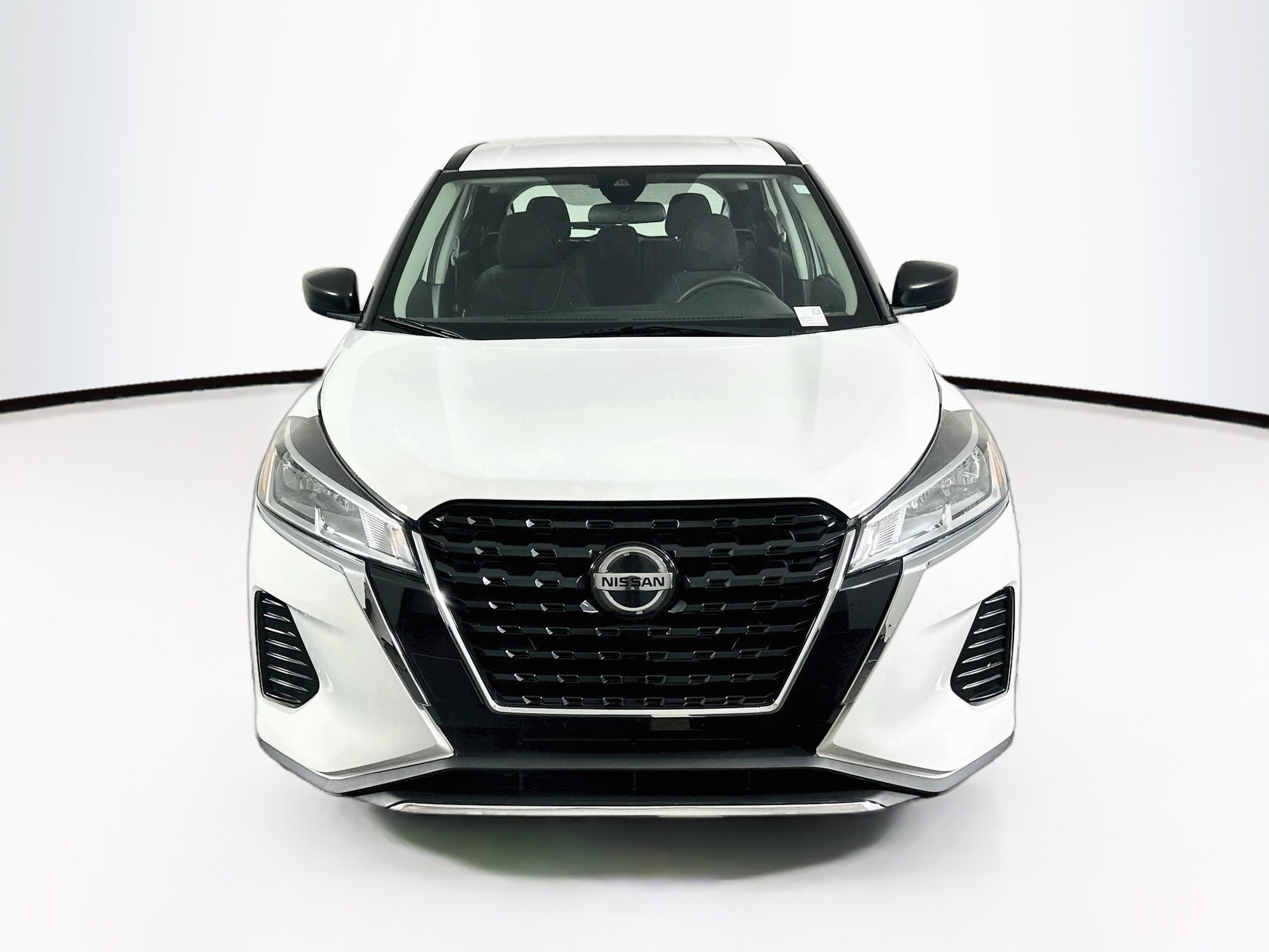 Used 2021 Nissan Kicks S FWD image 2