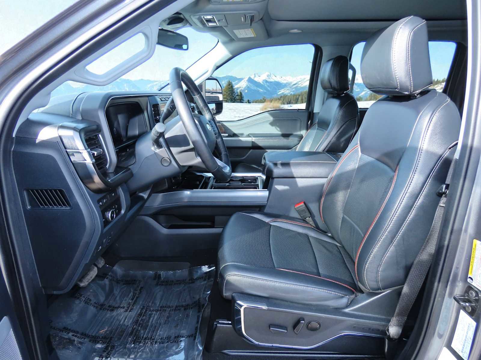 Certified 2024 Ford F250 Lariat w/ Lariat Ultimate Package image 17