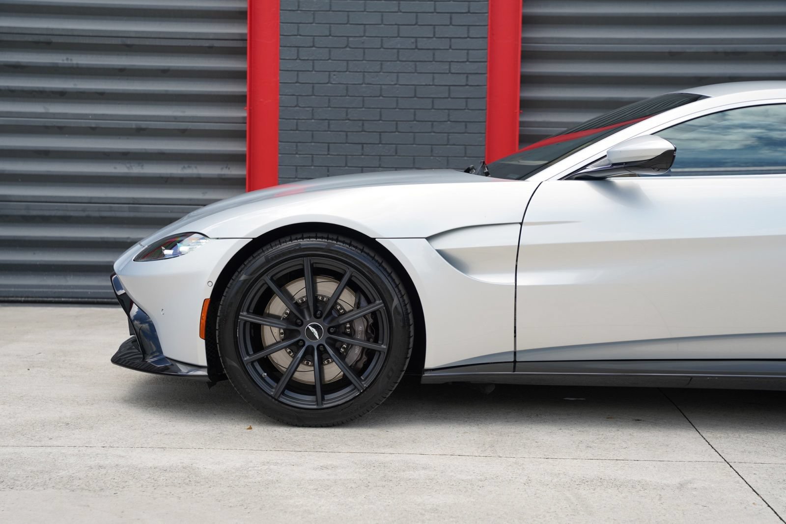 Used 2020 Aston Martin V8 Vantage Coupe RWD image 10