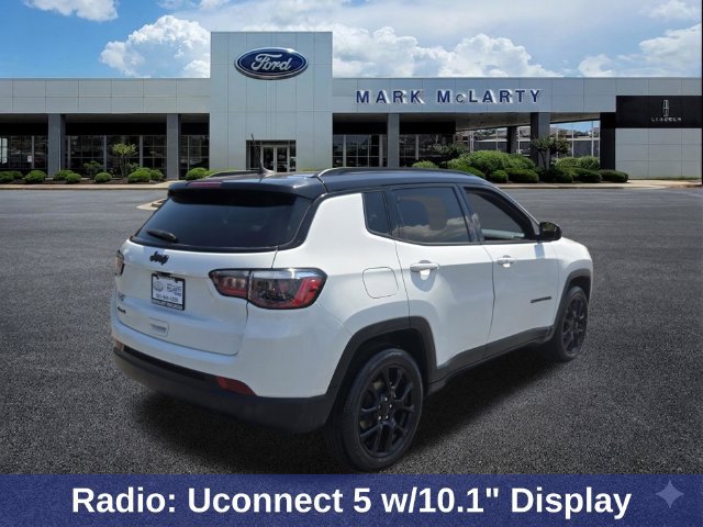 Used 2024 Jeep Compass Latitude w/ Altitude Special Edition AWD/4WD image 5
