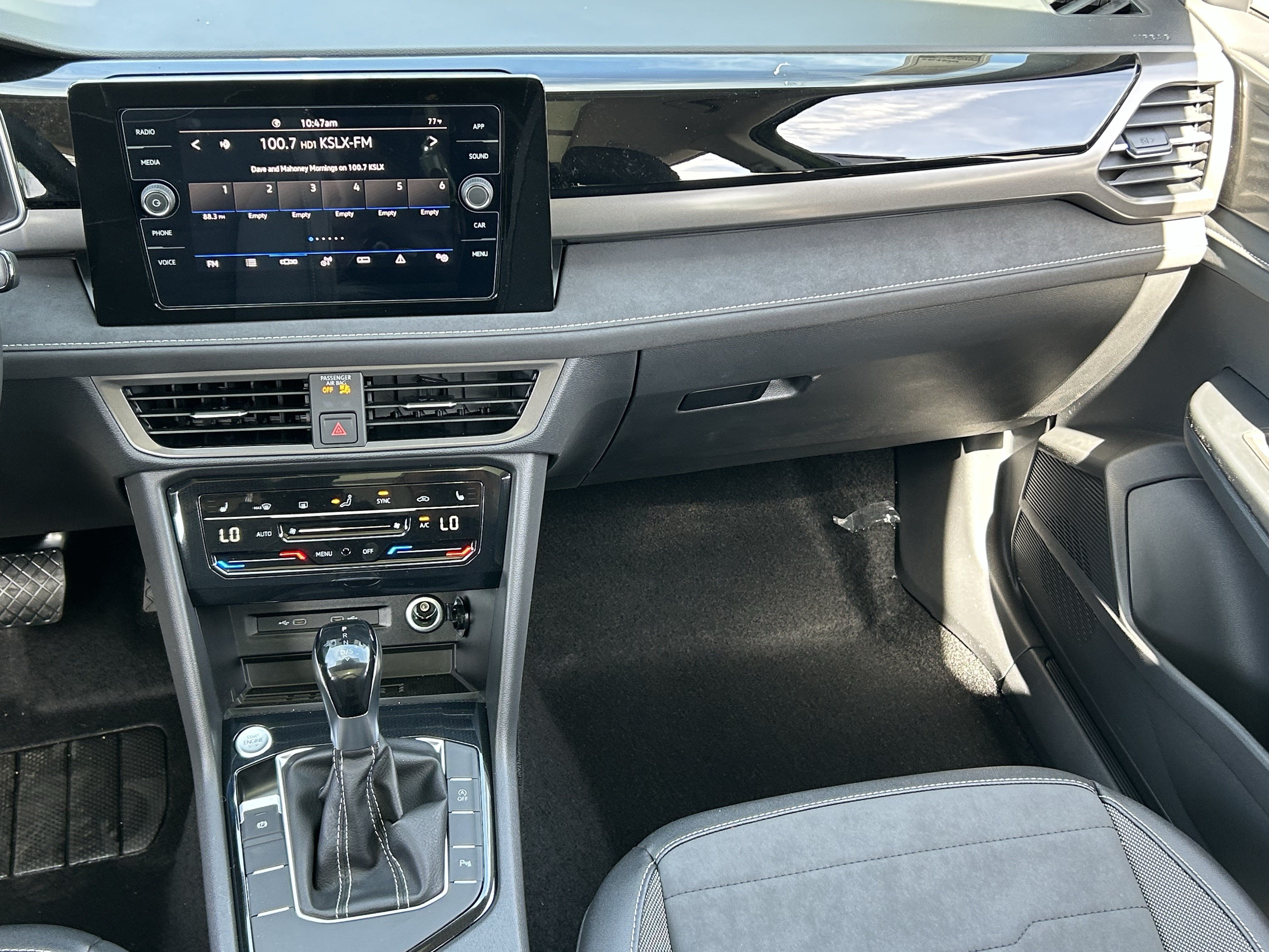 New 2026 Volkswagen Taos SE FWD image 13