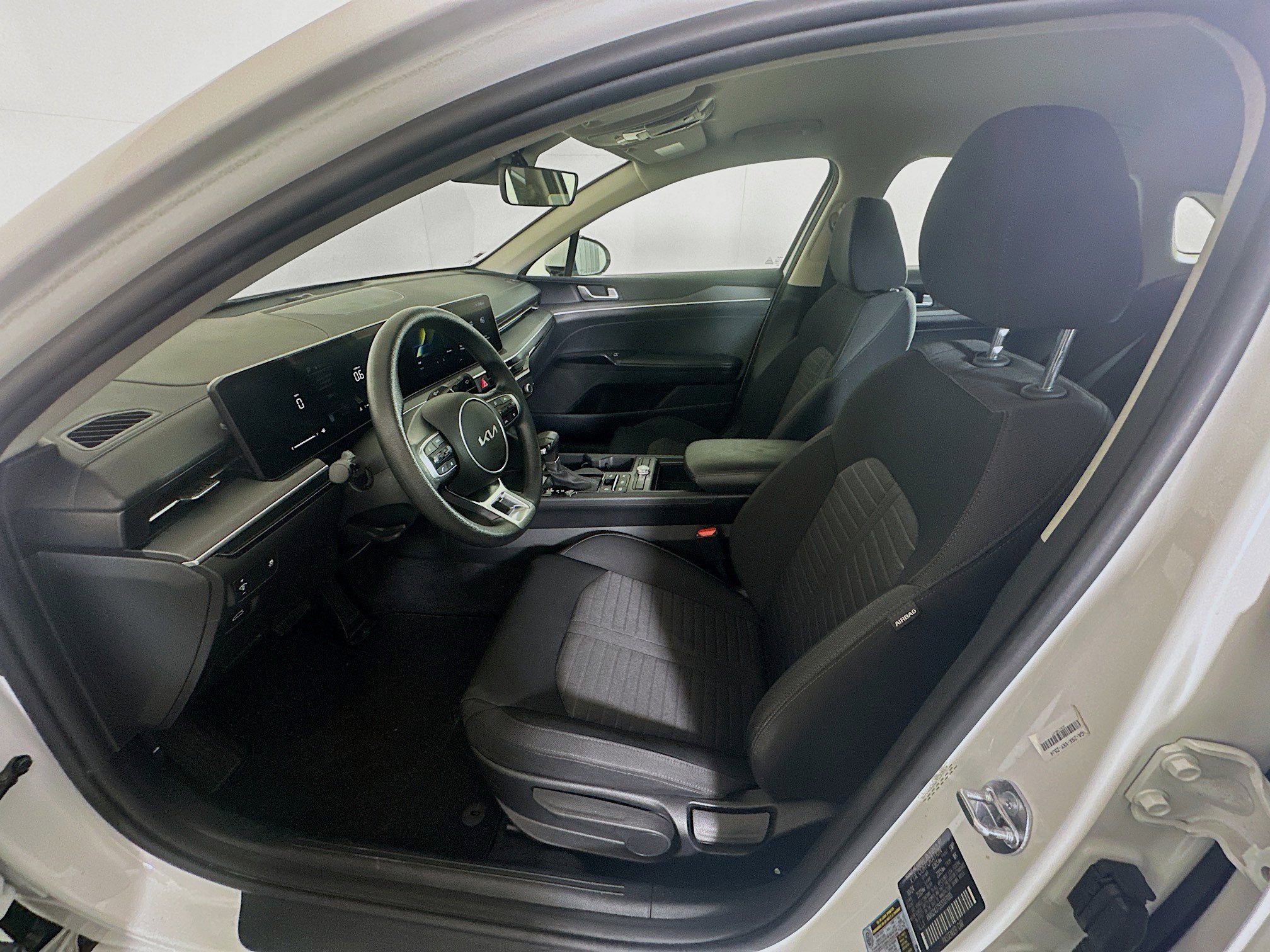 Used 2025 Kia K5 LXS image 13