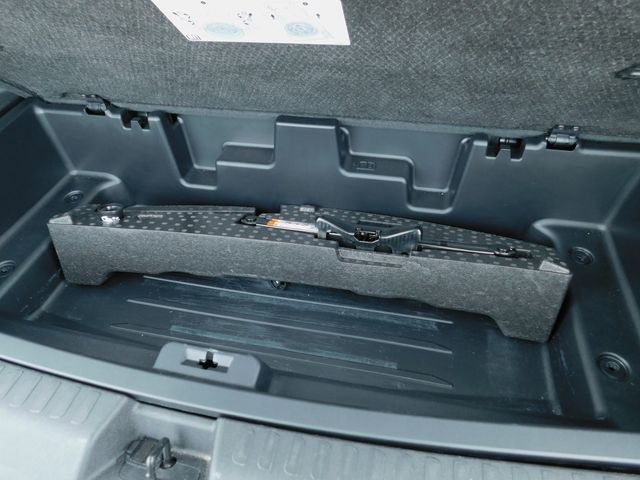 Used 2025 GMC Acadia Elevation image 13