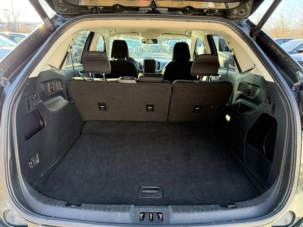 Used 2022 Ford Edge SEL w/ Convenience Package image 13