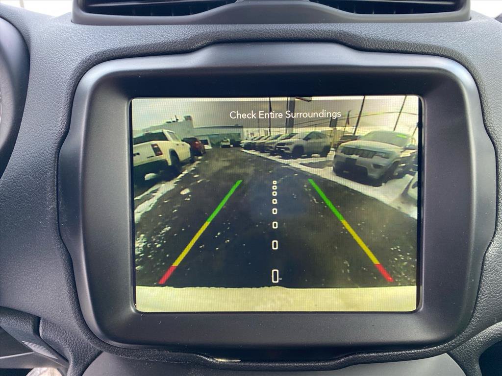 Used 2023 Jeep Renegade Latitude AWD/4WD image 16