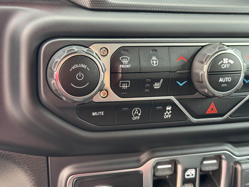 Used 2021 Jeep Wrangler Unlimited Rubicon AWD/4WD image 21