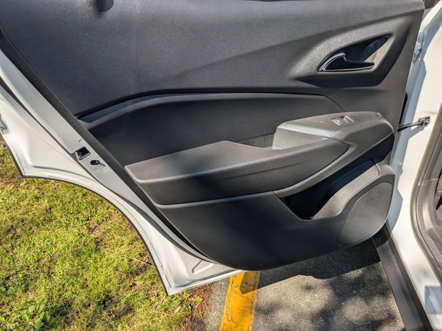 New 2026 Chevrolet Trax RS w/ Sunroof Package FWD image 23