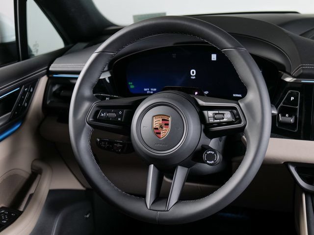 New 2026 Porsche Macan 4 Electric AWD/4WD image 15