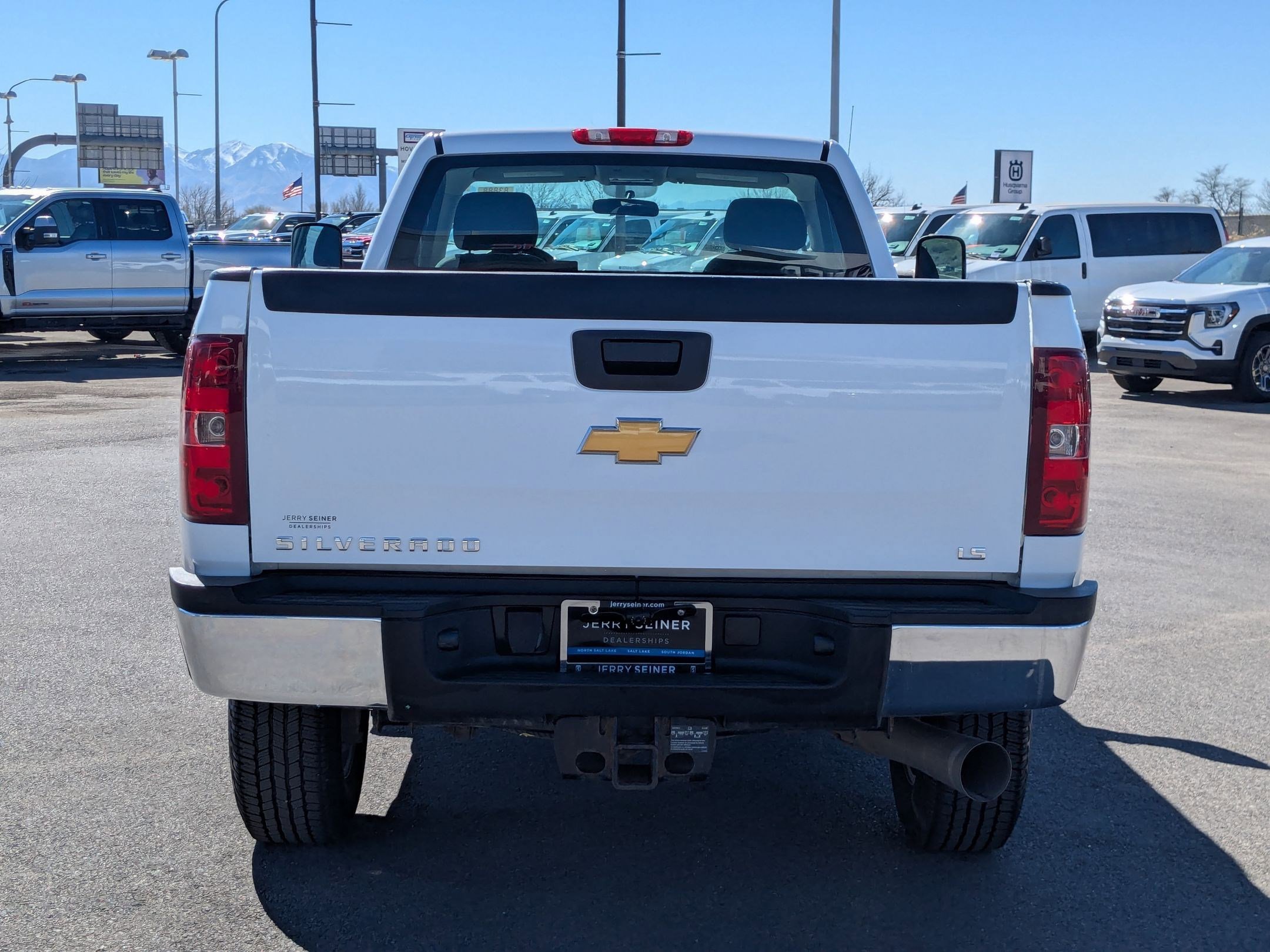 Used 2014 Chevrolet Silverado 3500 W/T image 4