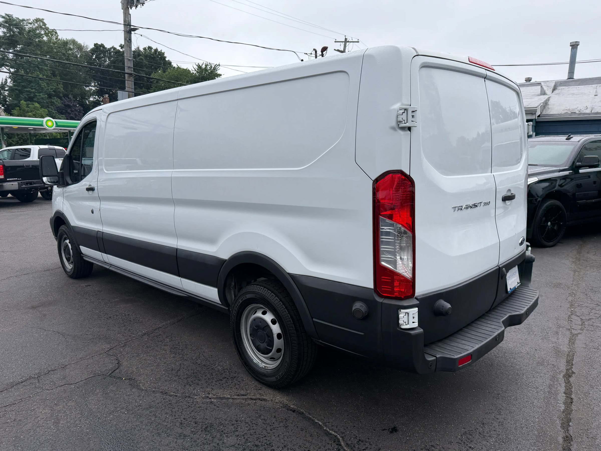 Used 2017 Ford Transit 350 148 Low Roof RWD image 2