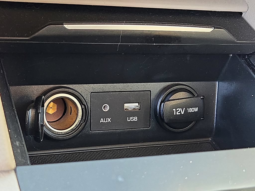 Used 2018 Hyundai Elantra SE FWD image 26